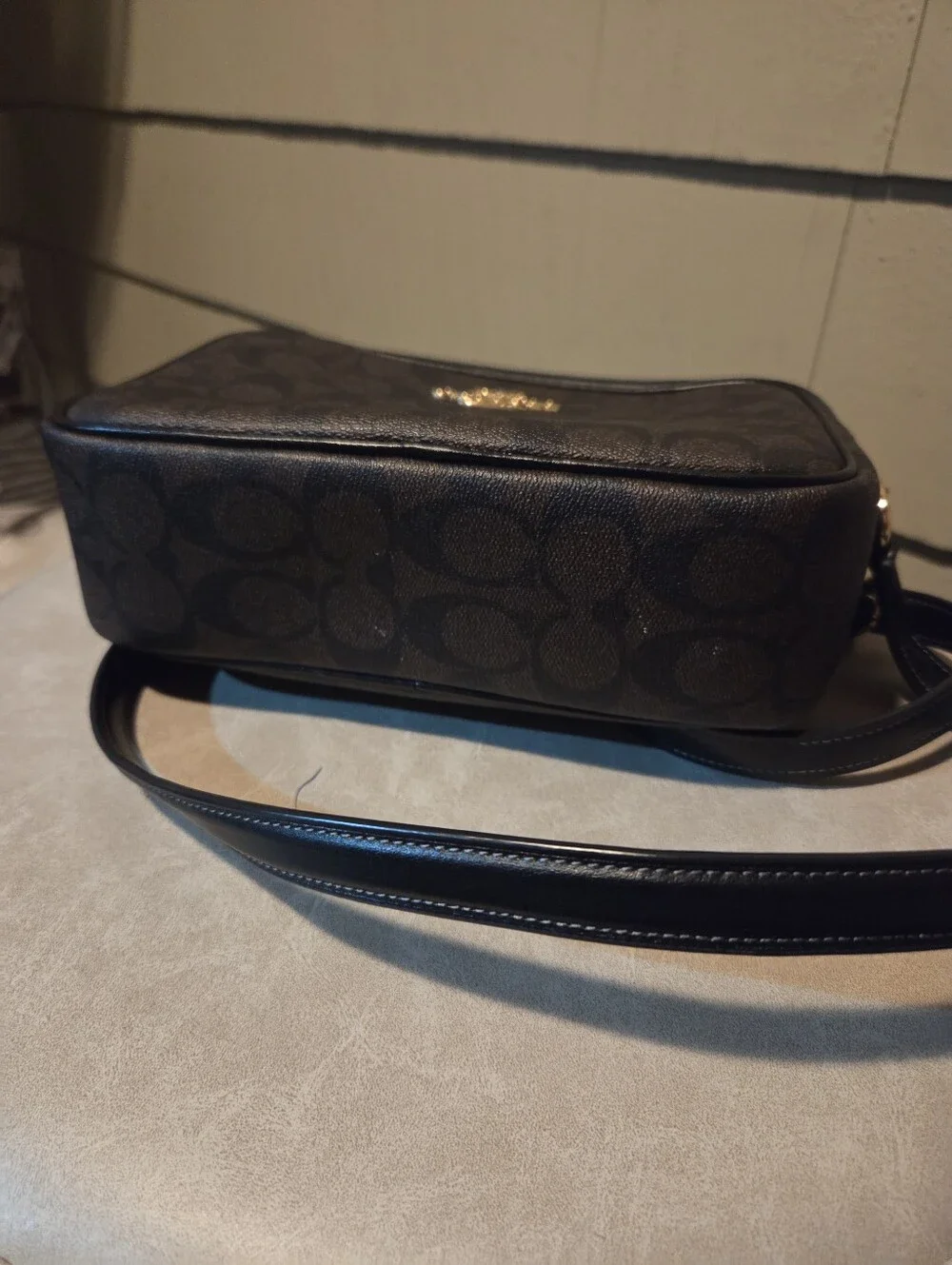Coach CR135 Signature Canvas Camera Bag Crossbody Brown Black Gold Hardware EUC - Picture 11 of 11